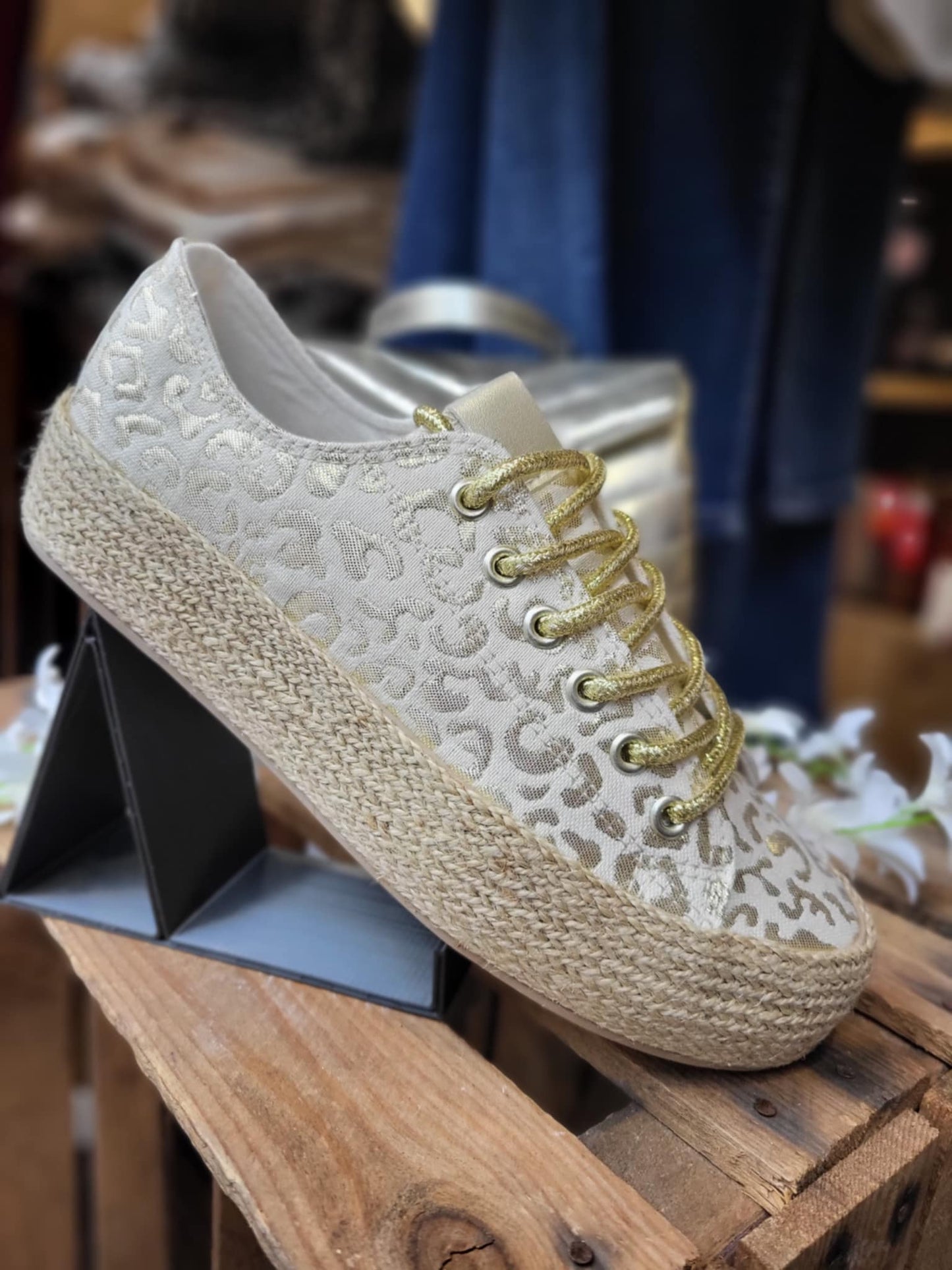 Basket beige et doré