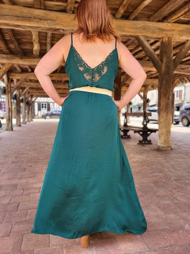Robe satinée vert sapin